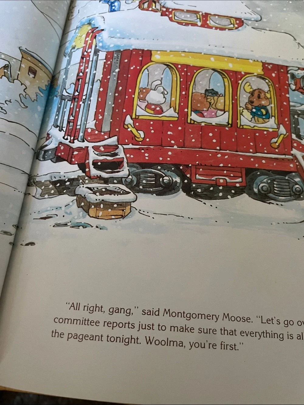 Scholastic Kids Book Cover - Multicolor Holiday Illustration